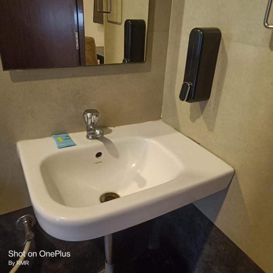 Astra Hotels & Suites - Hsr Layout Sector 1, Near Ecospace Bellandur Bangalore Esterno foto