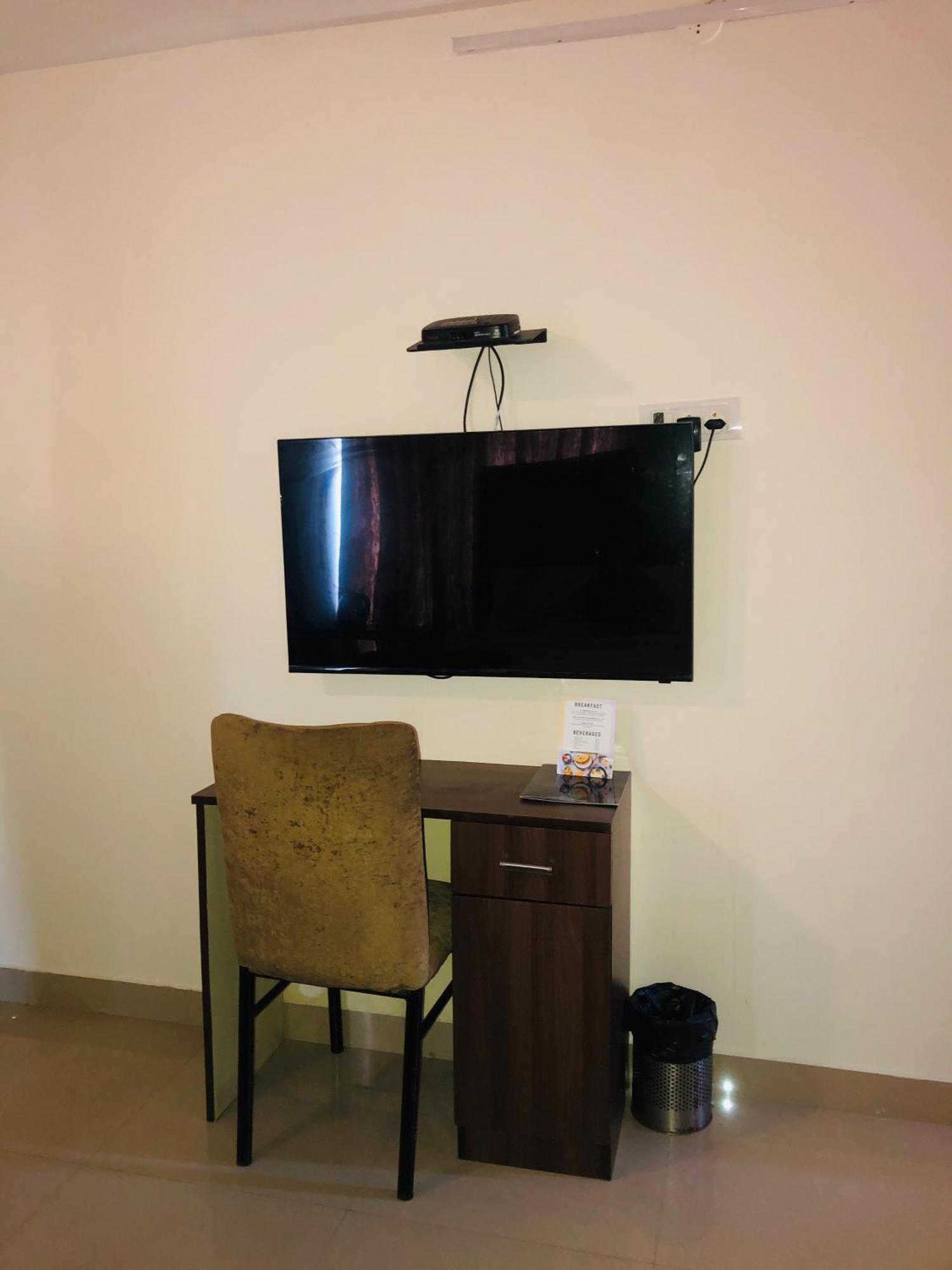 Astra Hotels & Suites - Hsr Layout Sector 1, Near Ecospace Bellandur Bangalore Esterno foto