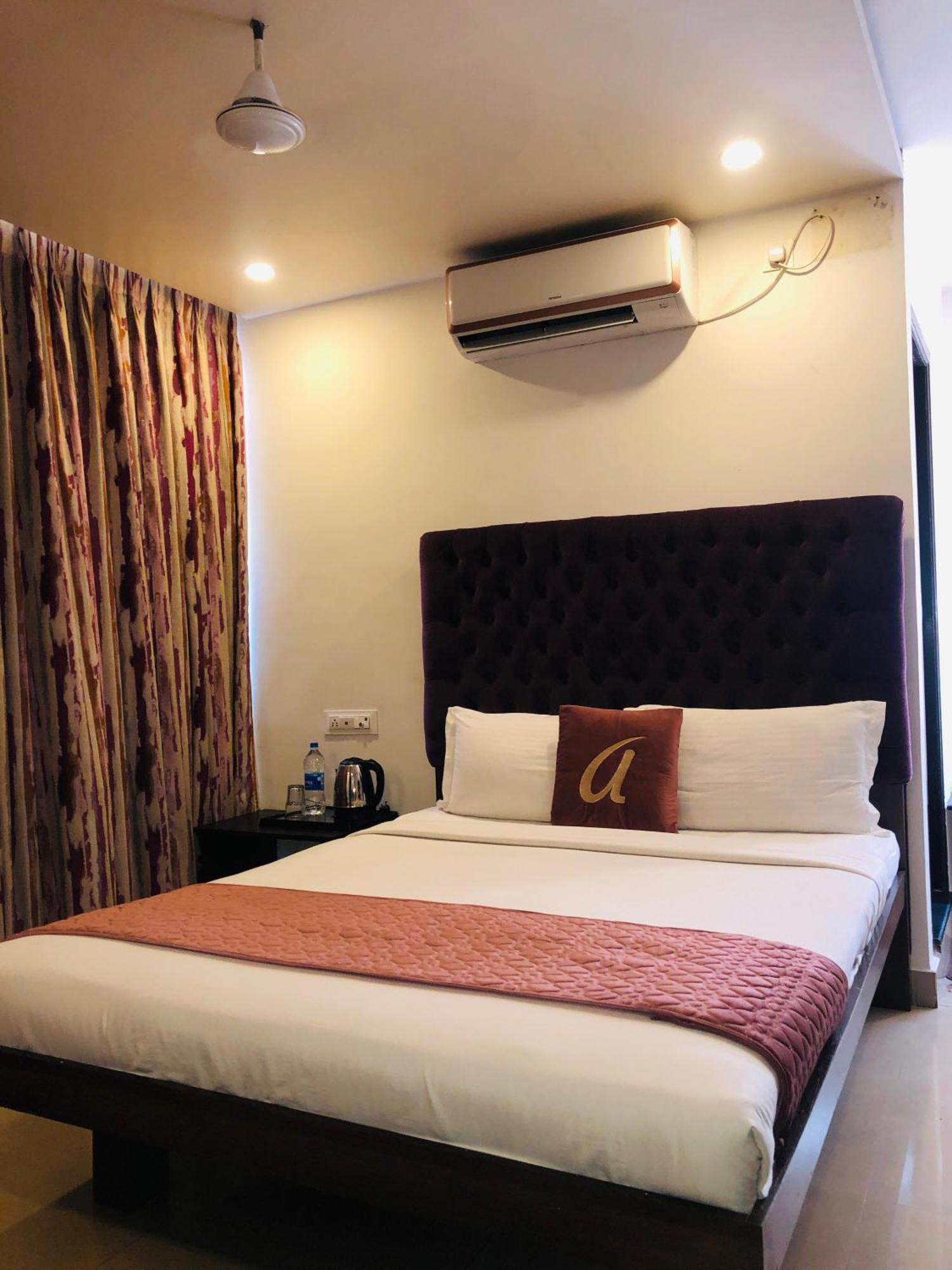 Astra Hotels & Suites - Hsr Layout Sector 1, Near Ecospace Bellandur Bangalore Esterno foto
