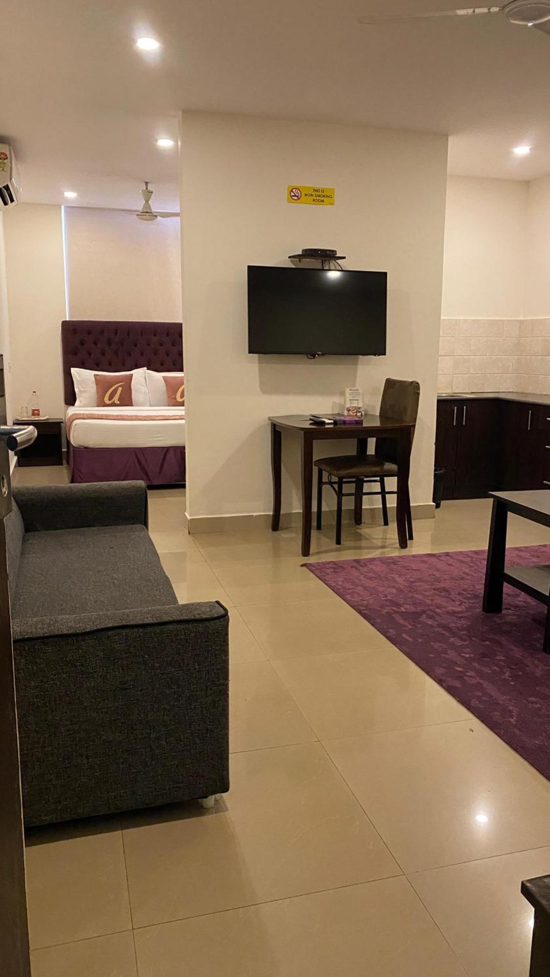 Astra Hotels & Suites - Hsr Layout Sector 1, Near Ecospace Bellandur Bangalore Esterno foto